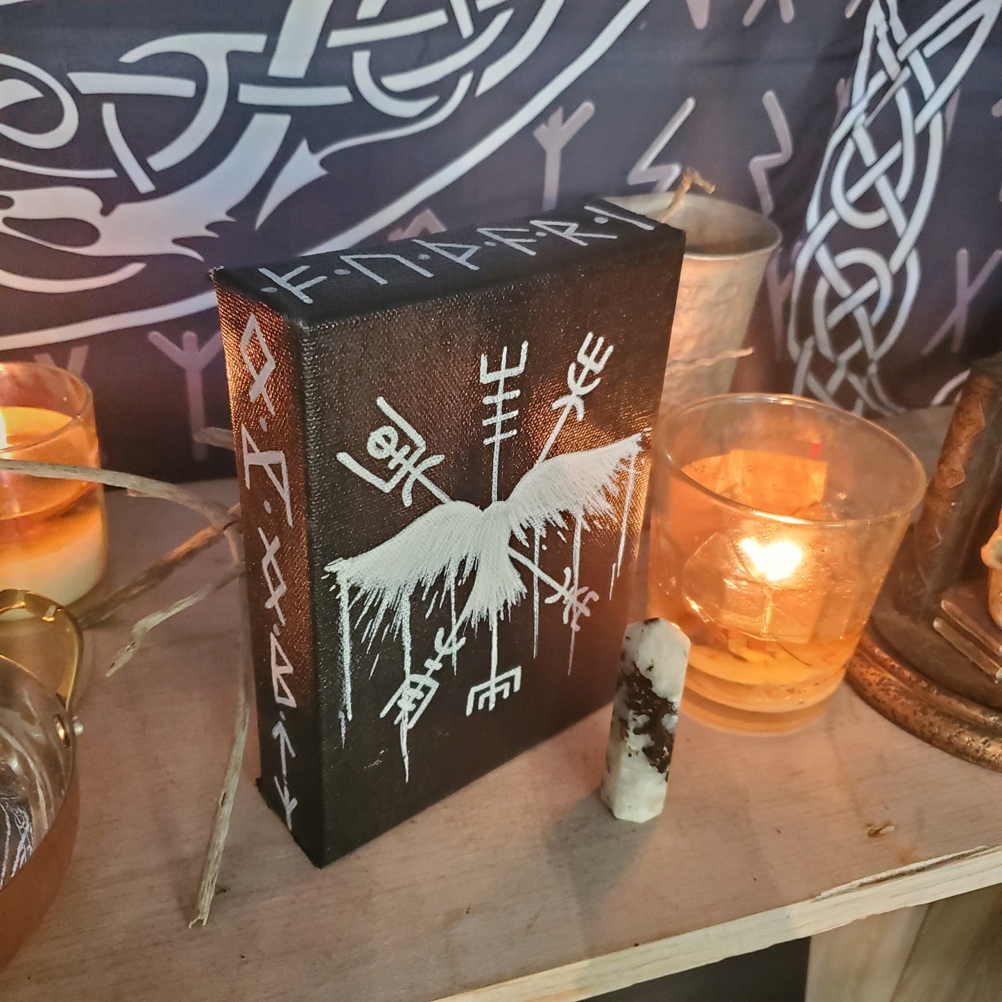 RAVEN VEGVISIR Alter decor