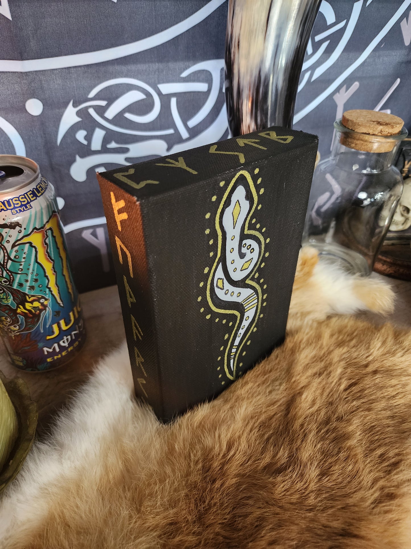 Snake Altar decor